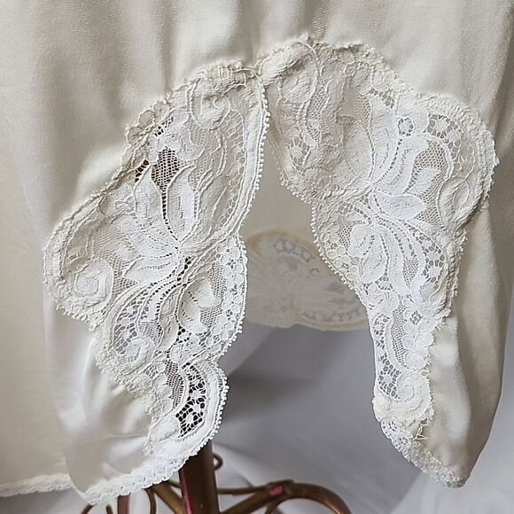 Vintage Union Made Satin & Lace Slip Size M Wonder Maid Non Cling - Picture 8 of 10